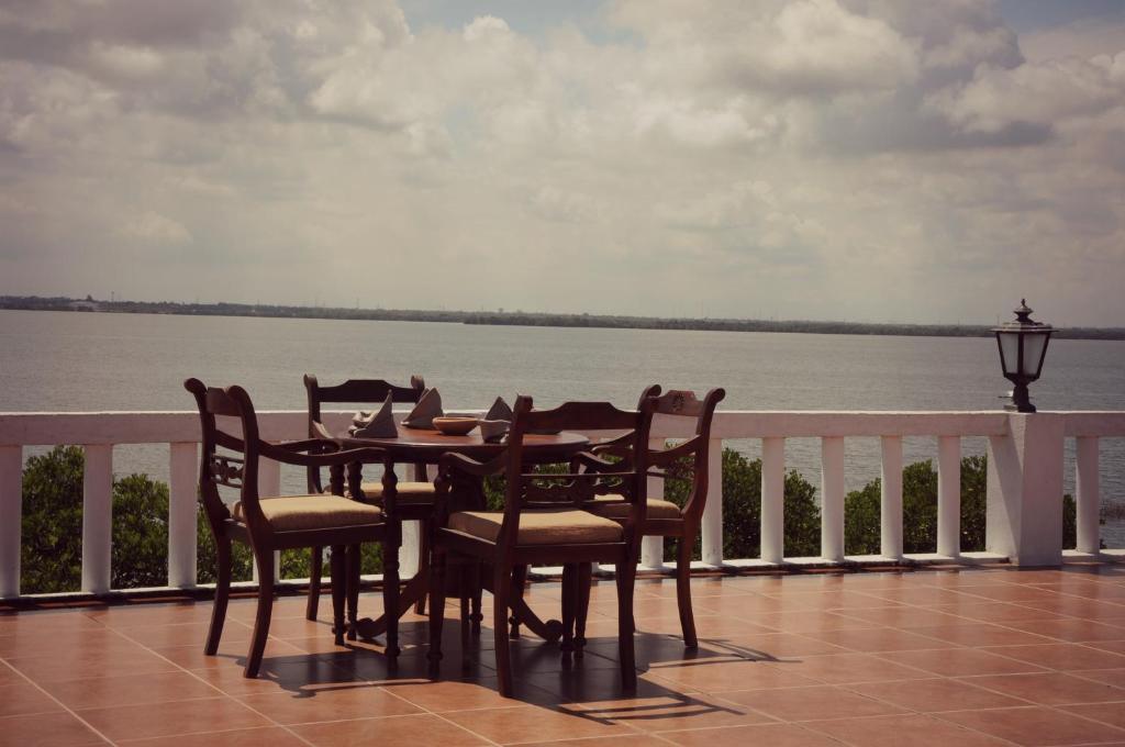 Hotel Lagoon Paradise Negombo Luaran gambar
