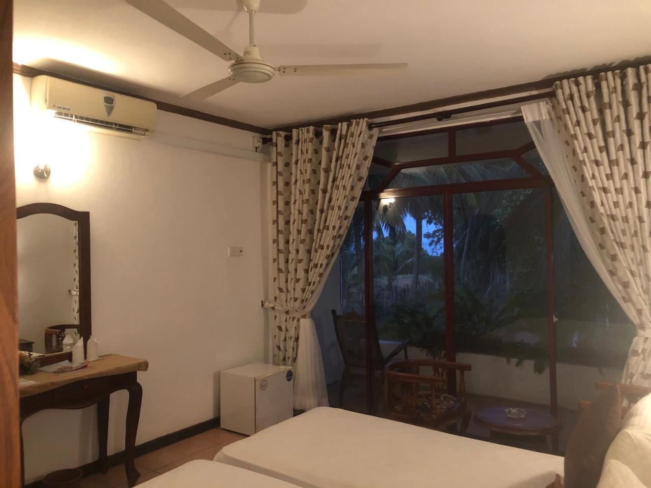Hotel Lagoon Paradise Negombo Luaran gambar