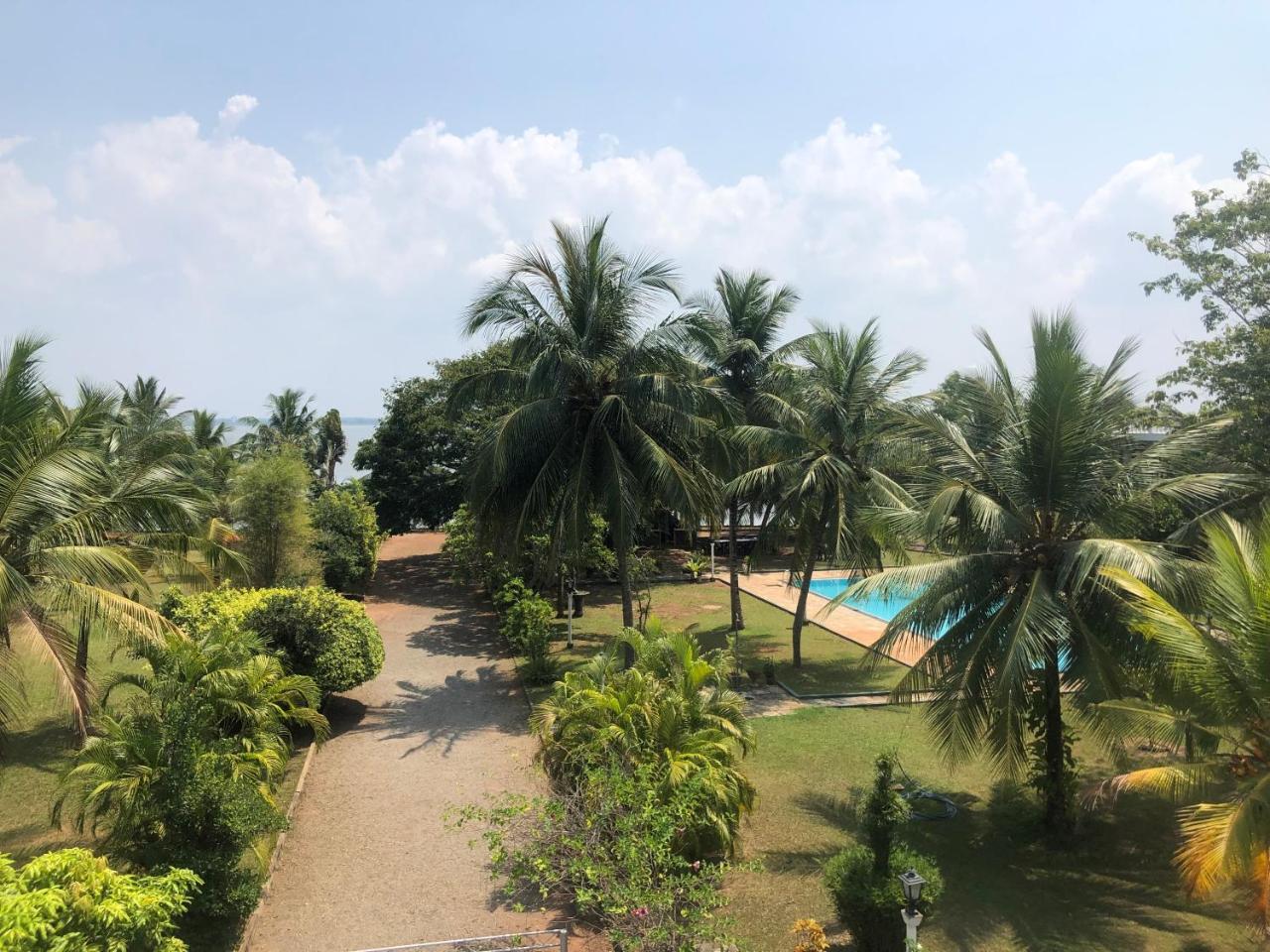 Hotel Lagoon Paradise Negombo Luaran gambar